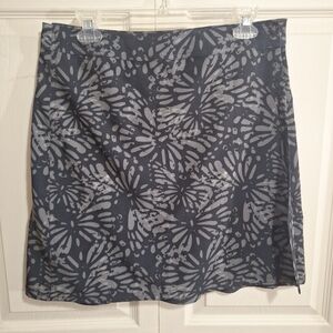 Ripskirt Hawaii Gray Floral Wrap Mini Skirt - M - Tropical Floral Print